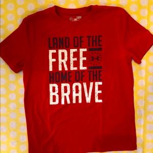 Boys Large Under Armour “Land of the Free, Home of the Brave” Loose Heatgear Tee